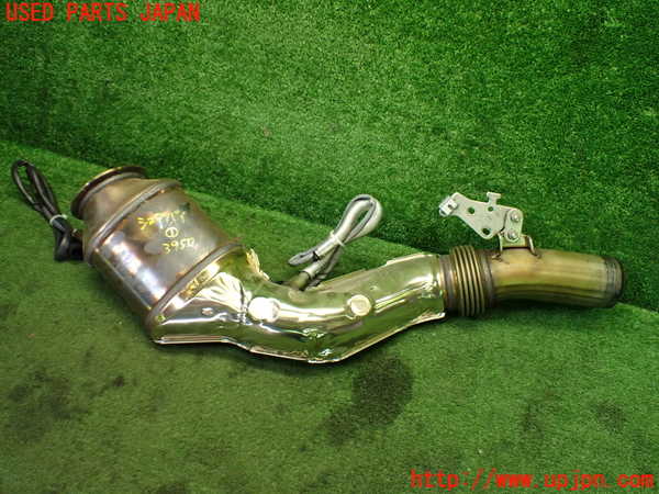 1UPJ-39502661]BMW M4 クーペ F82(3C30)触媒1 中古_m0002.jpg