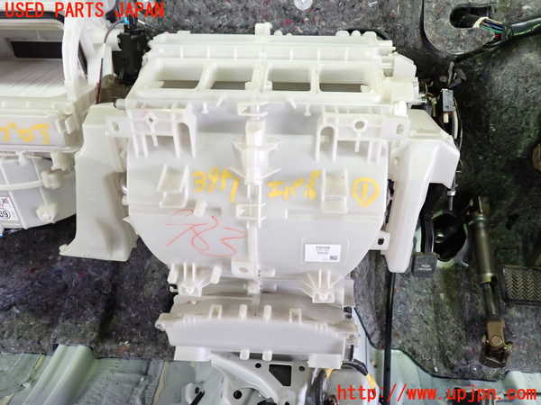 1UPJ-39516081]エスティマハイブリッド(AHR20W)エバポレーター1 中古_m0001.jpg