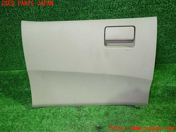 1UPJ-39517517]エスティマハイブリッド(AHR20W)グローブボックス2 中古_m0001.jpg