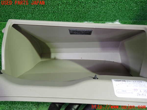 1UPJ-39517517]エスティマハイブリッド(AHR20W)グローブボックス2 中古_m0002.jpg