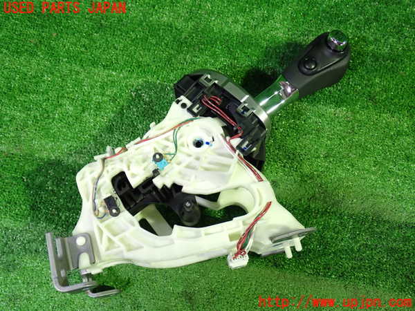 1UPJ-39527555]セレナ Sハイブリッド(HFC26)ATシフトレバー 中古_m0002.jpg