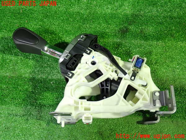 1UPJ-39527555]セレナ Sハイブリッド(HFC26)ATシフトレバー 中古_m0003.jpg