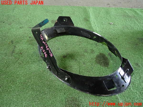1UPJ-39541142]VW ニュービートルカブリオレ(1YAZJ)左ヘッドライトリム 中古_m0002.jpg