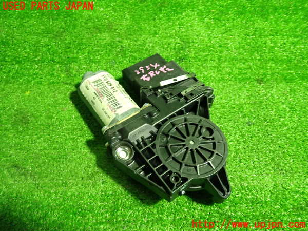 1UPJ-39541296]VW ニュービートルカブリオレ(1YAZJ)右後レギュレーターモーター 中古_m0001.jpg