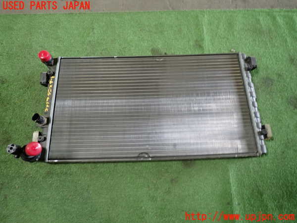 1UPJ-39542321]VW ニュービートルカブリオレ(1YAZJ)ラジエーター1 中古_m0002.jpg