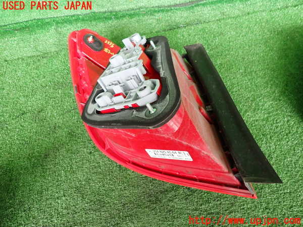 2UPJ-39561530]ベンツ C200 コンプレッサー ステーションワゴン(204241)右テールランプ 中古 (S204)_m0002.jpg