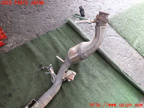 2UPJ-39562661]ベンツ C200 コンプレッサー ステーションワゴン(204241)触媒1 中古 (S204)_m0002.jpg