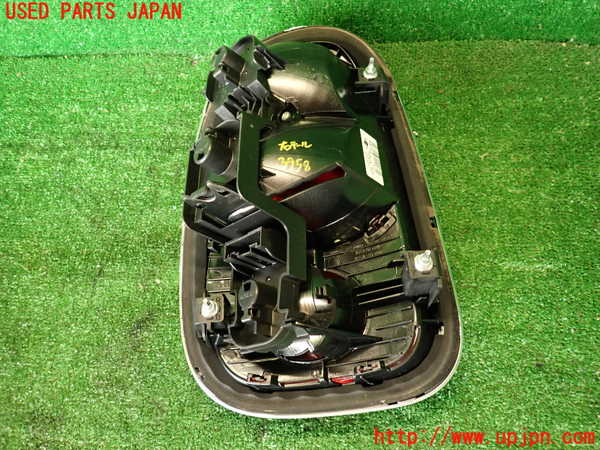 2UPJ-39581530]BMW ミニ(MINI)クーパーD クロスオーバー(XD20F)(R60)右テールランプ 中古_m0002.jpg