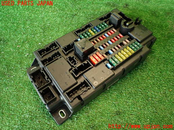2UPJ-39586742]BMW ミニ(MINI)クーパーD クロスオーバー(XD20F)(R60)ヒューズボックス2 中古_m0001.jpg