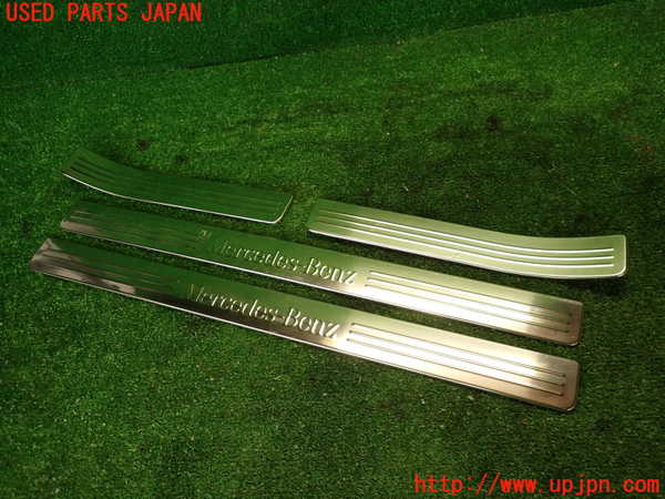 2UPJ-39597740]ベンツ C180(204049)スカッフプレート 中古 (W204)_m0001.jpg