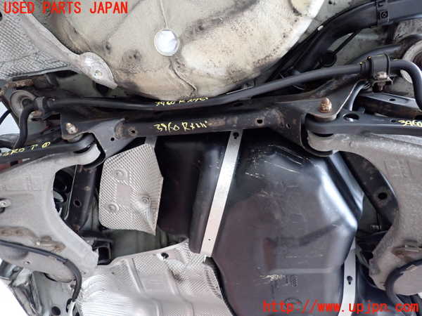 2UPJ-39605295]アウディ・A4 アバント(8EALT)リアメンバー 中古_m0001.jpg