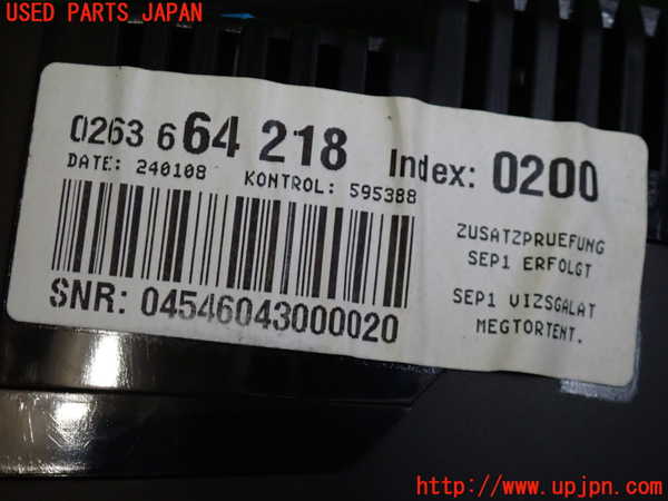 2UPJ-39606170]アウディ・A4 アバント(8EALT)スピードメーター 中古_m0004.jpg