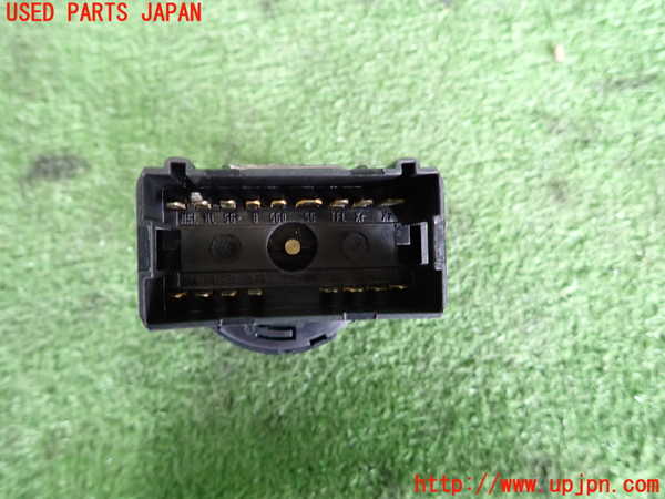 2UPJ-39606285]アウディ・A4 アバント(8EALT)ライトスイッチ 中古_m0003.jpg