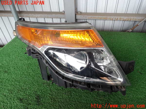 2UPJ-39611130]エクスプローラー(1FMHK9)右ヘッドライト ハロゲン 中古_m0001.jpg