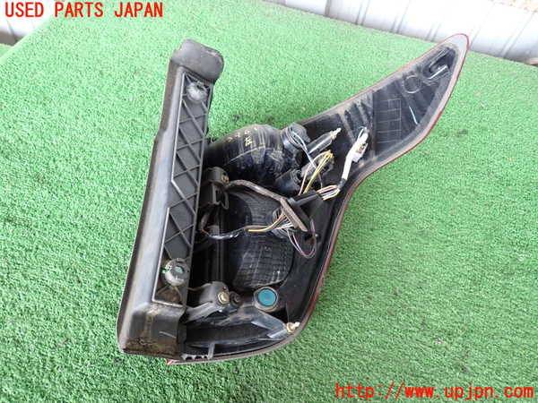 2UPJ-39611536]エクスプローラー(1FMHK9)左テールランプ 中古_m0003.jpg