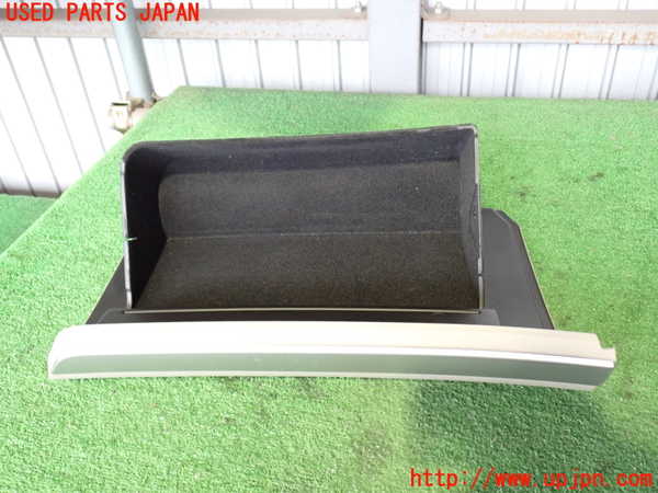 2UPJ-39617516]エクスプローラー(1FMHK9)グローブボックス1 中古_m0002.jpg
