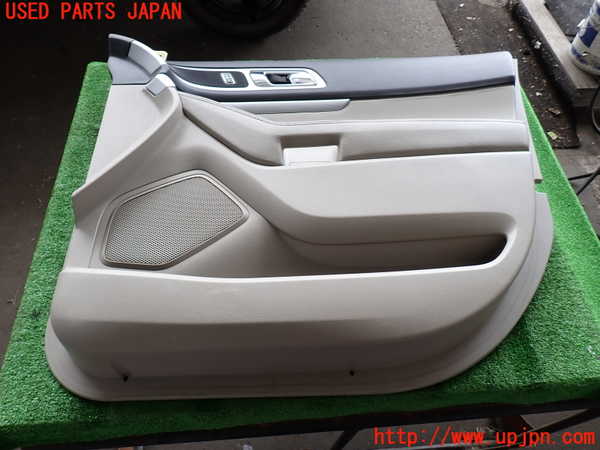 2UPJ-39611234]エクスプローラー(1FMHK9)右前ドア内張り 中古_m0001.jpg