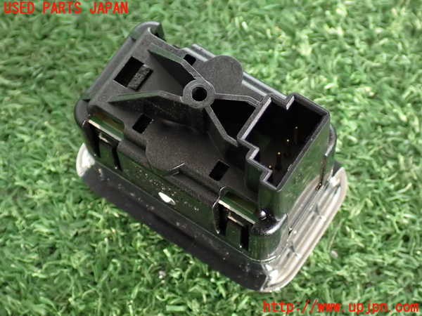2UPJ-39636245]ベンツ C200 コンプレッサー ステーションワゴン S204(204241)左前パワーウィンドウスイッチ 中古_m0002.jpg