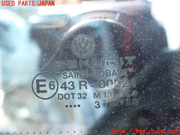 5UPJ-39661382]VW ルポGTI(6EAVY)左クォーターガラス 43R-00021 M13中古_m0003.jpg