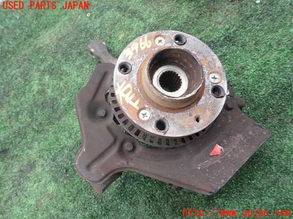 1UPJ-39664290]VW ルポGTI(6EAVY)右フロントナックルハブ 中古_m0001.jpg
