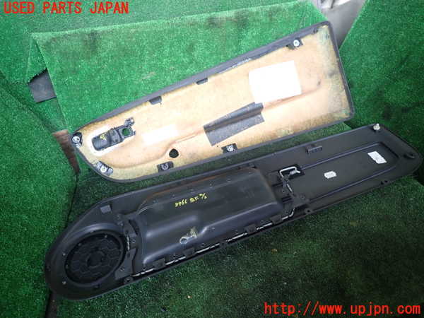 1UPJ-39661264]VW ルポGTI(6EAVY)左ドア内張り 中古_m0004.jpg