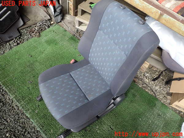 1UPJ-39677065]テリオスキッド(J131G)助手席シート 中古_m0001.jpg