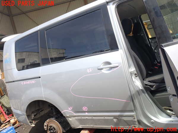 1UPJ-39691290]デリカD：5(CV2W)右後ドア 中古(43R-007953 M2L3)_m0001.jpg