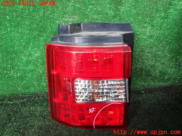 1UPJ-39691536]デリカD：5(CV2W)左テールランプ 中古_m0001.jpg