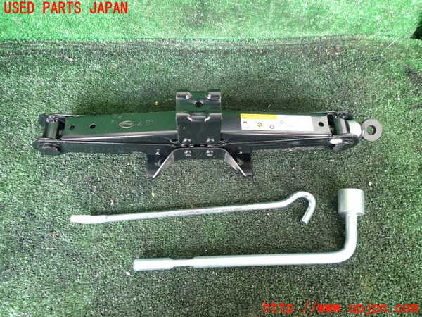 1UPJ-39697805]デリカD：5(CV2W)車載工具 中古_m0001.jpg