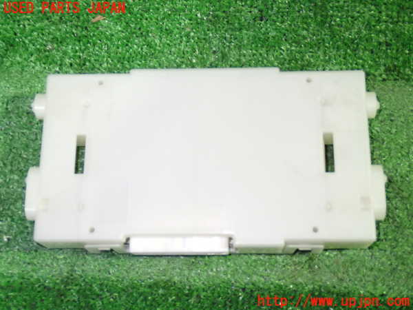 1UPJ-39716147]セレナ Sハイブリッド(HC26)コンピューター2 中古 277601VM0B_m0002.jpg