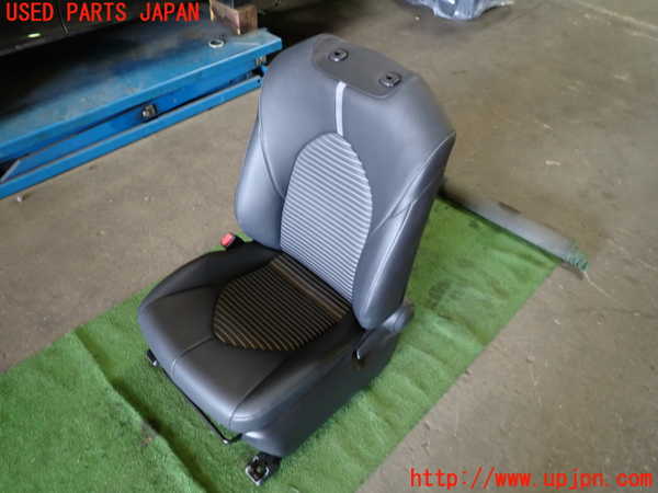 1UPJ-39767065]カムリハイブリッド(AXVH70)助手席シート 中古_m0001.jpg