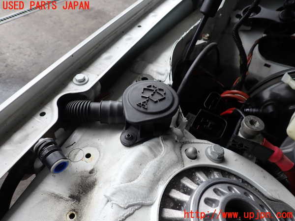 2UPJ-39796791]BMW 320i(3B20)ウォッシャータンク1 中古 (F30)_m0001.jpg
