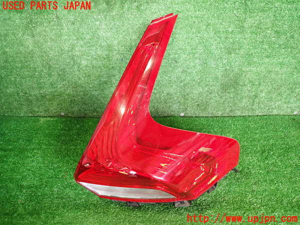 2UPJ-39811530]ボルボ・V40(MB4164T)右テールランプ 中古_m0001.jpg