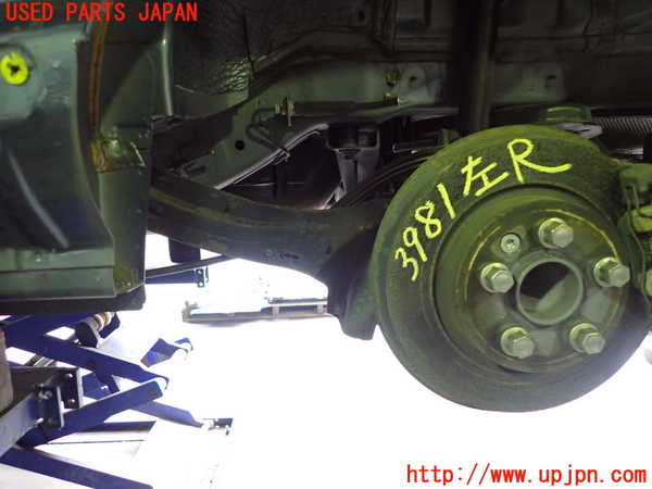 2UPJ-39814305]ボルボ・V40(MB4164T)左リアナックルハブ 中古_m0001.jpg