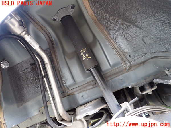 2UPJ-39815070]ボルボ・V40(MB4164T)右リアショックアブソーバー 中古_m0001.jpg