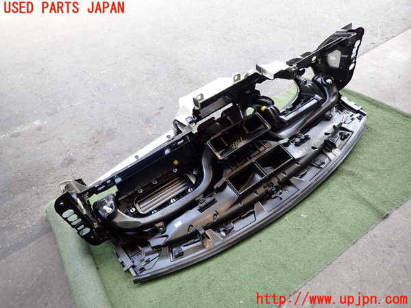 2UPJ-39817505]ボルボ・V40(MB4164T)ダッシュボード 中古_m0005.jpg