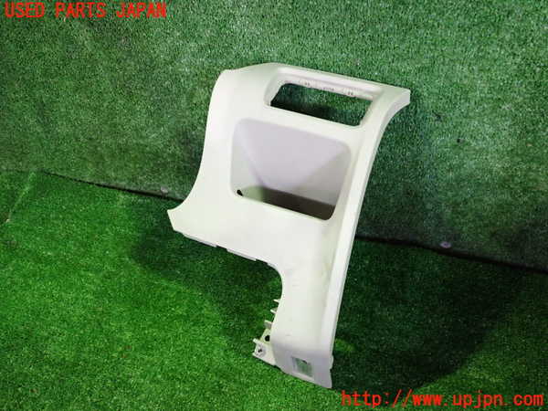 2UPJ-39817841]ボルボ・V40(MB4164T)小物入れ1 中古_m0001.jpg