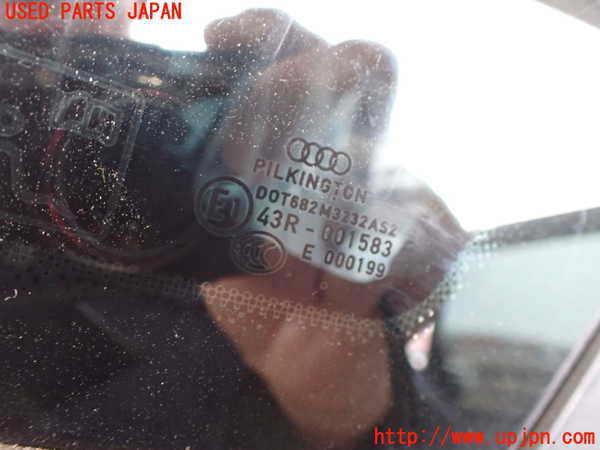 2UPJ-39841380]アウディ・A3 スポーツバック(8PCAX)右クォーターガラス 中古 PILKINGTON M3232 43R-001583_m0002.jpg