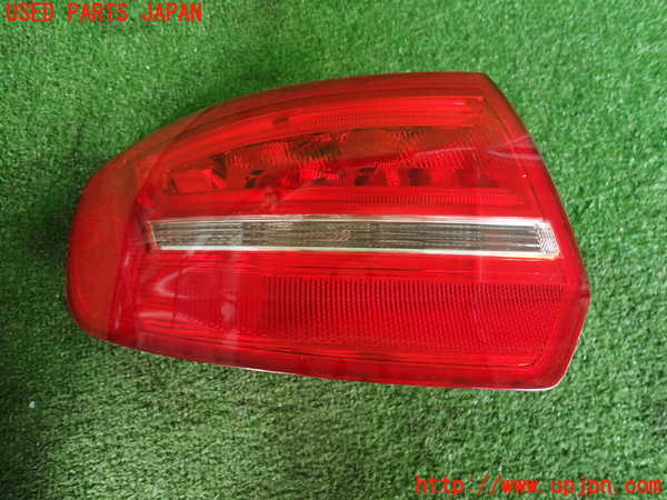 2UPJ-39841536]アウディ・A3 スポーツバック(8PCAX)左テールランプ 中古_m0001.jpg