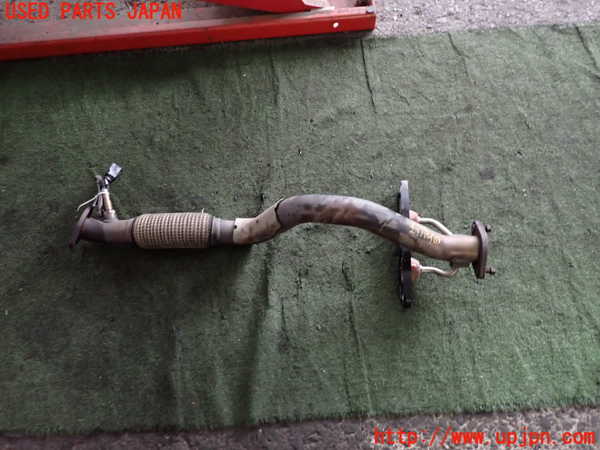 2UPJ-39842631]アウディ・A3 スポーツバック(8PCAX)フロントパイプ1 中古_m0001.jpg