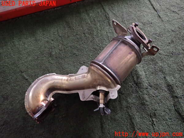 2UPJ-39842661]アウディ・A3 スポーツバック(8PCAX)触媒1 中古_m0004.jpg