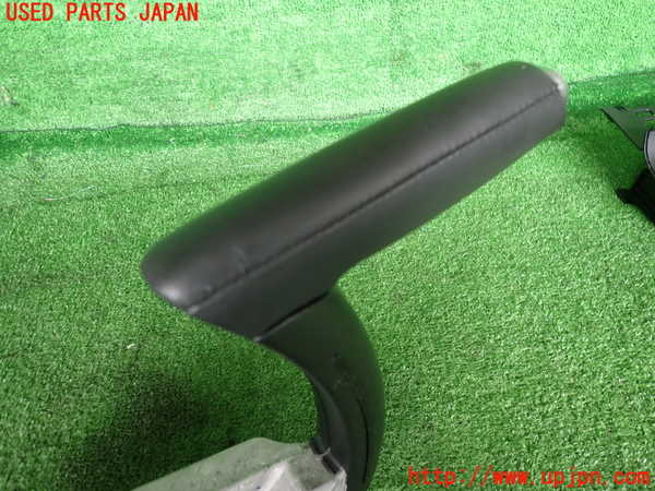 2UPJ-39847550]アウディ・A3 スポーツバック(8PCAX)サイドブレーキレバー 中古_m0003.jpg