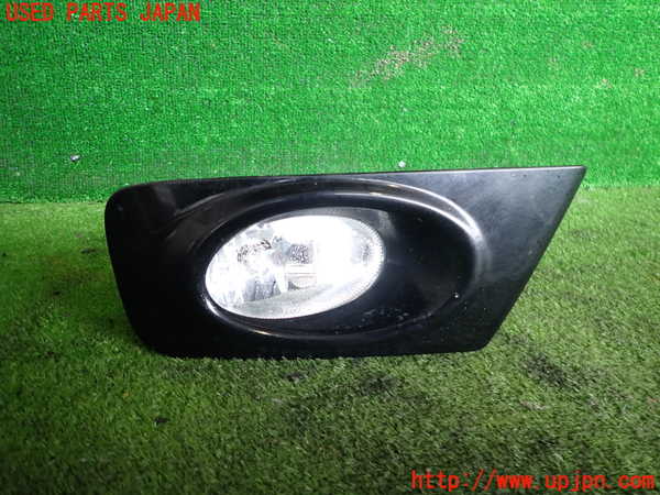 2UPJ-39861180]ストリーム(RN8)右フォグ 中古_m0001.jpg