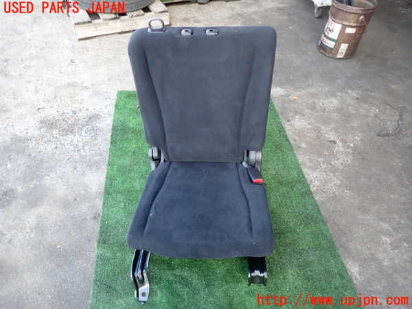 2UPJ-39867235]ストリーム(RN8)右3列目シート 中古_m0001.jpg