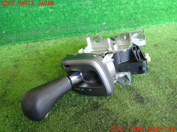 2UPJ-39867555]ストリーム(RN8)ATシフトレバー 中古_m0001.jpg