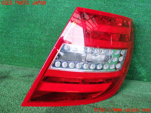 2UPJ-39921530]ベンツ C180 ステーションワゴン S204(204249)右テールランプ 中古_m0001.jpg