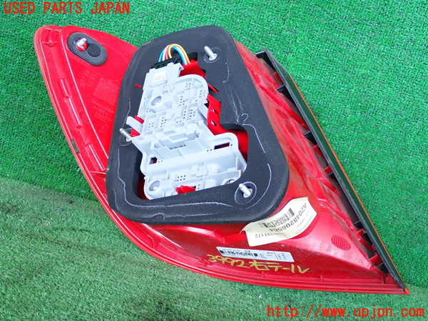 2UPJ-39921530]ベンツ C180 ステーションワゴン S204(204249)右テールランプ 中古_m0002.jpg