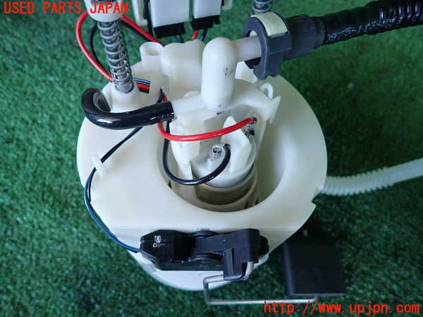 2UPJ-39922510]ベンツ C180 ステーションワゴン S204(204249)燃料ポンプ 中古_m0003.jpg