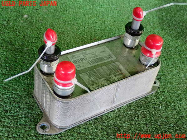 2UPJ-39922482]ベンツ C180 ステーションワゴン S204(204249)オイルクーラー2 中古_m0001.jpg