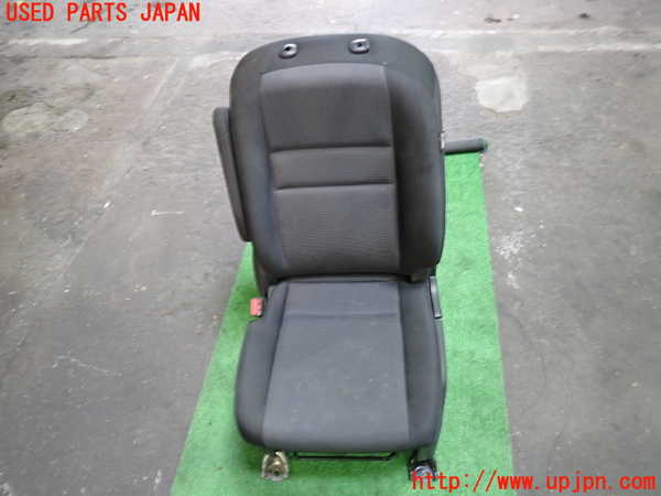 1UPJ-39977065]セレナ(GNC27)助手席シート 中古_m0001.jpg